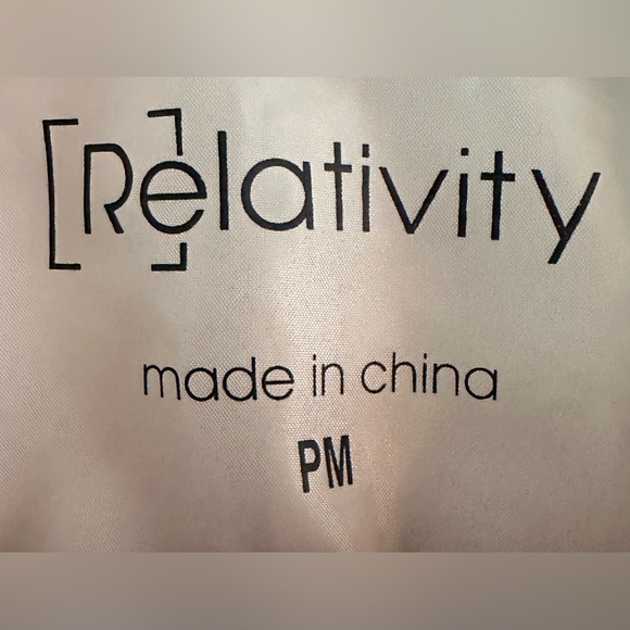 Relativity white, quilted, full zipper with 2 pockets vest. Size PM. - Picture 4 of 5